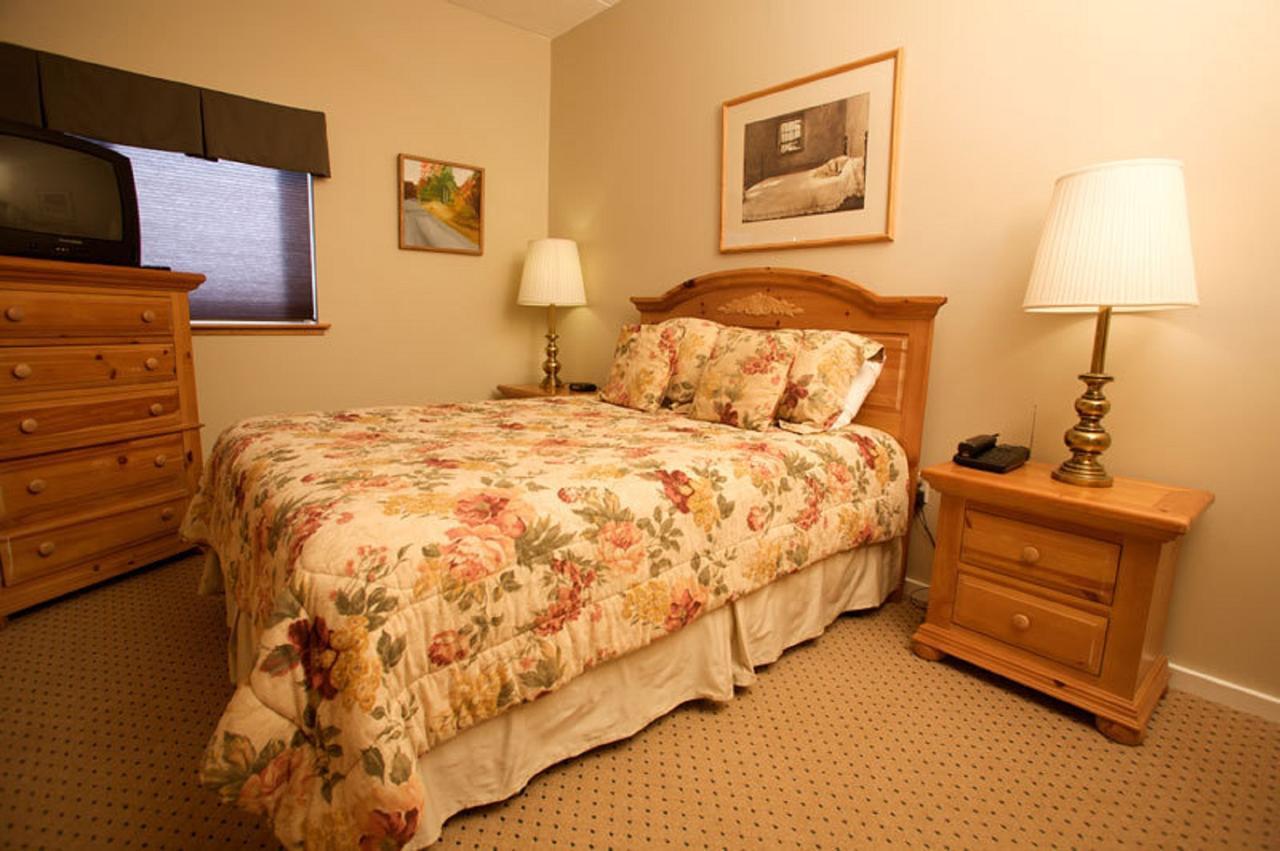 Pinnacle Condominiums Mendon Bagian luar foto